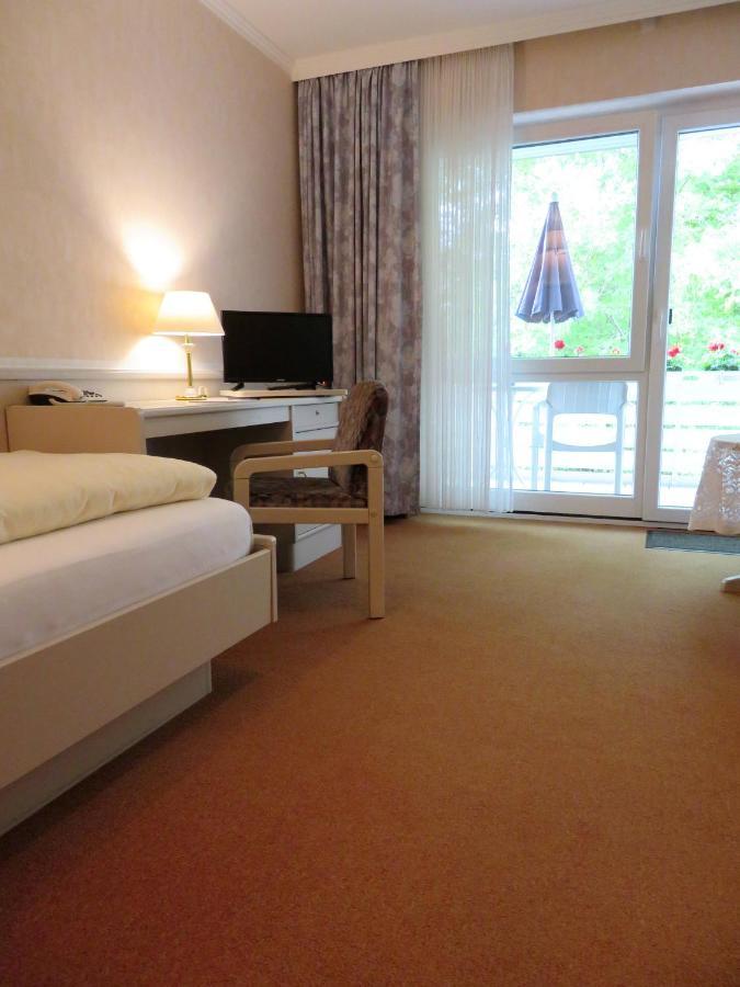 Zum Rosenteich 3*