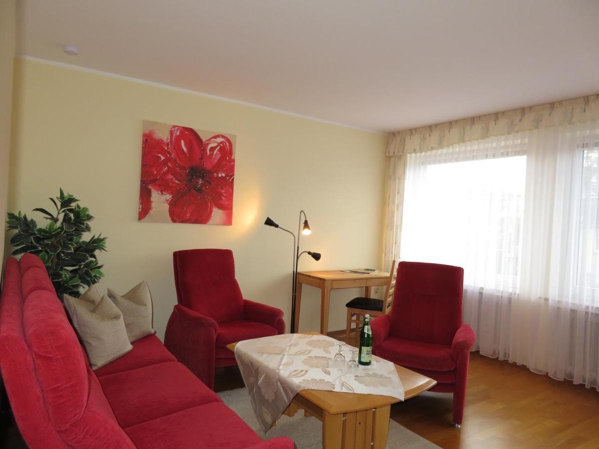 Zum Rosenteich 3*